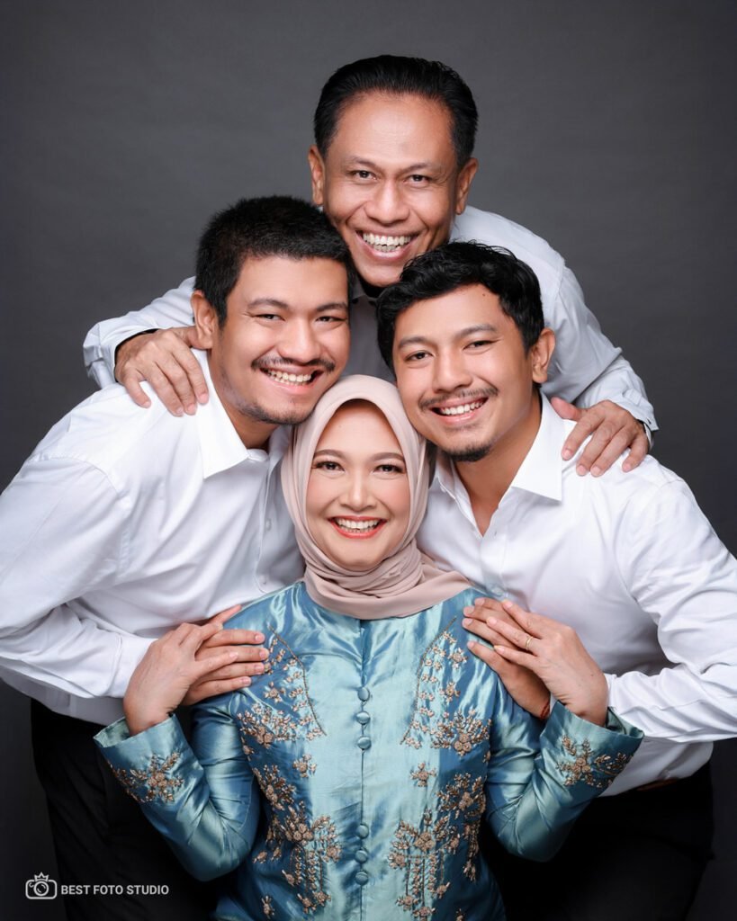 family happy kenangan indah bersama 140.jpg