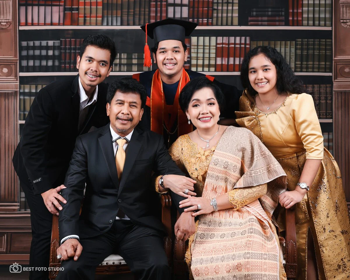 foto kelulusan dukungan keluarga tercinta 94.jpg