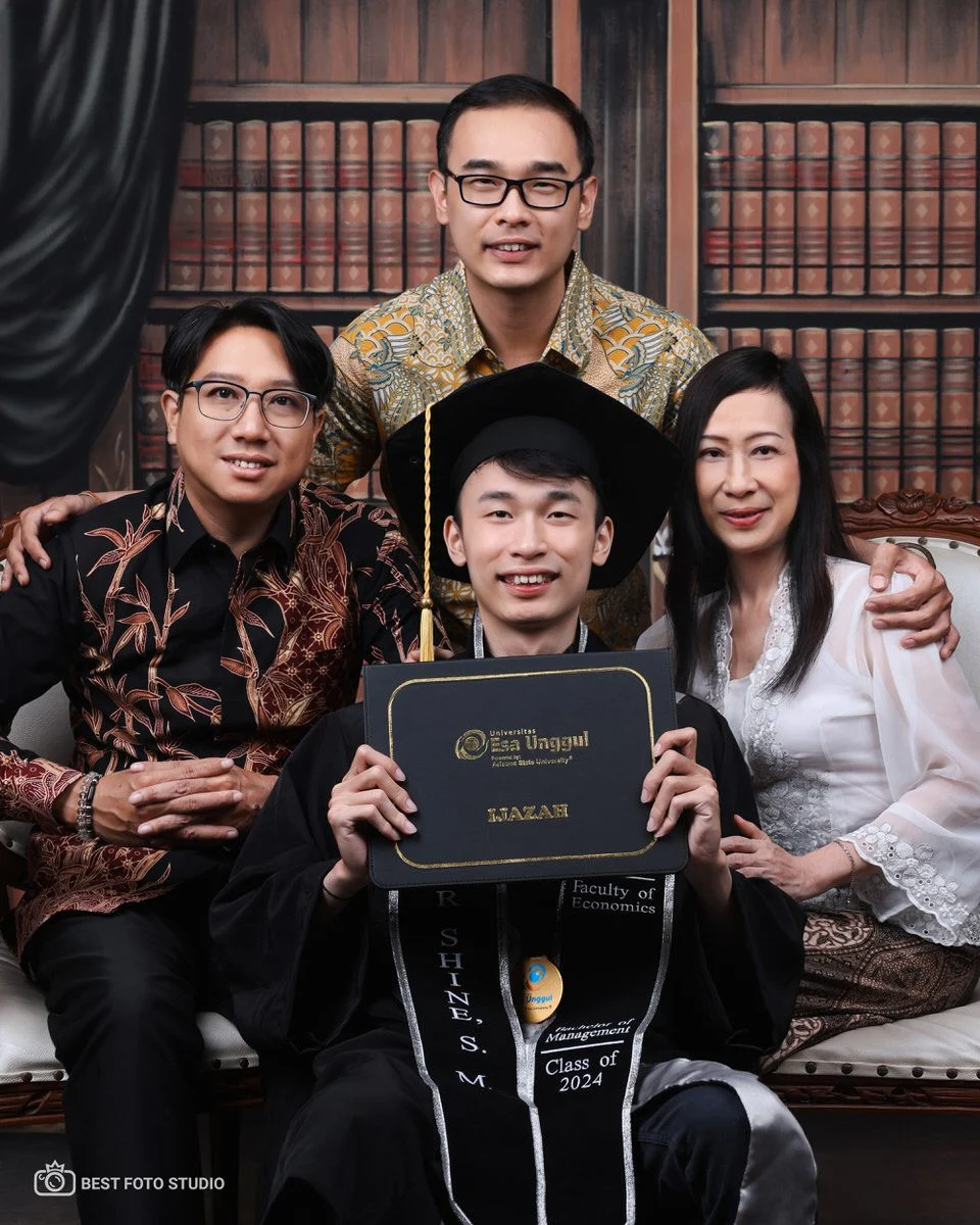 foto kelulusan studio foto jakarta 17.jpg