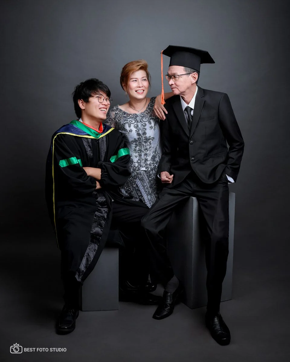 foto kelulusan wisuda toga lengkap.jpg