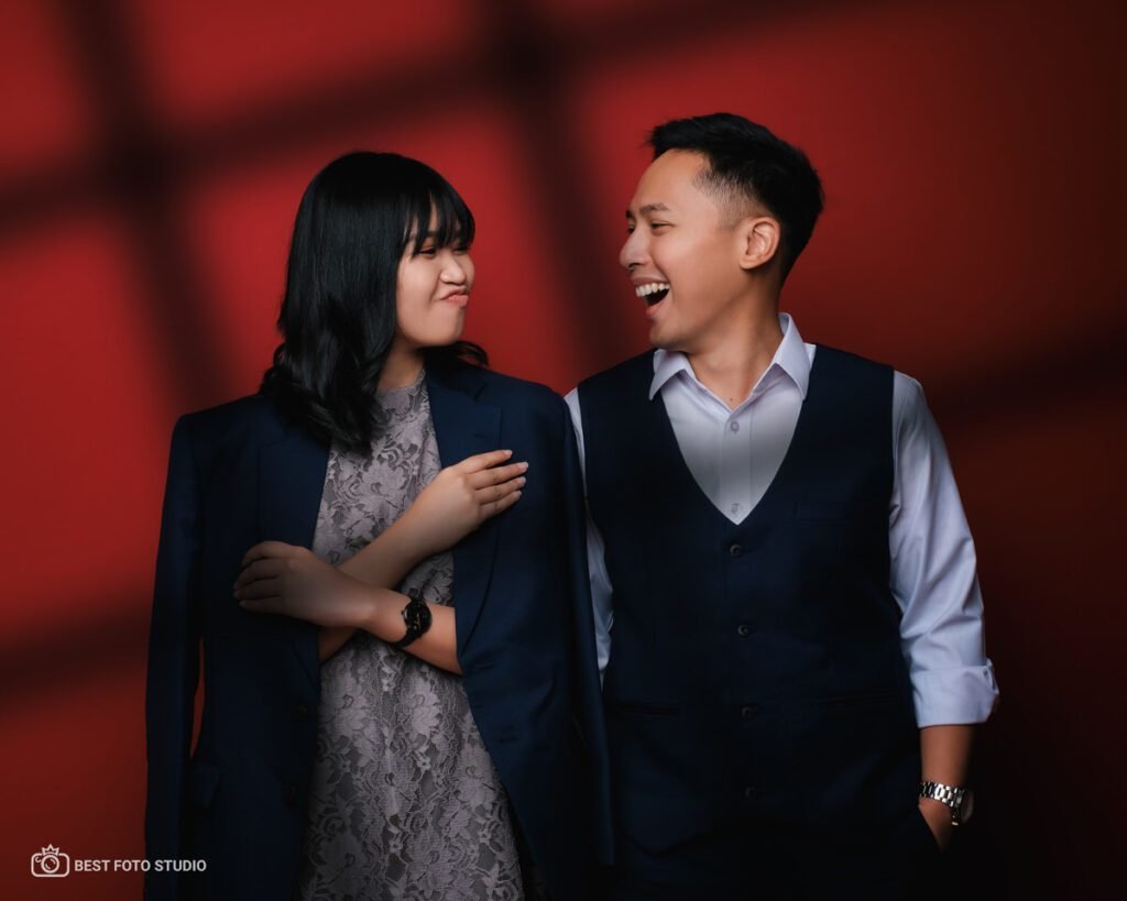 Service - Foto Prewedding Indoor 6 foto pasangan stylish gaya modern.jpg