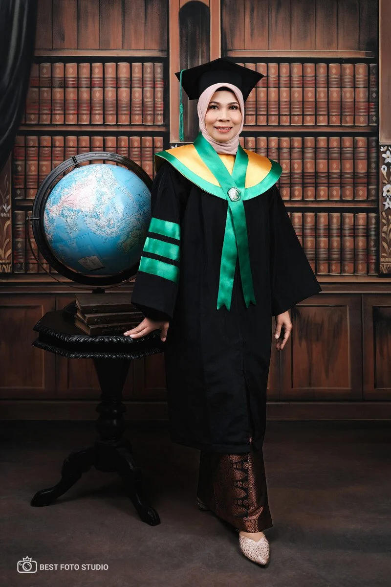 graduation photoshoot foto outdoor.jpg