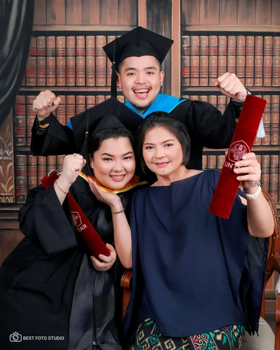 graduation photoshoot momen bahagia 16.jpg