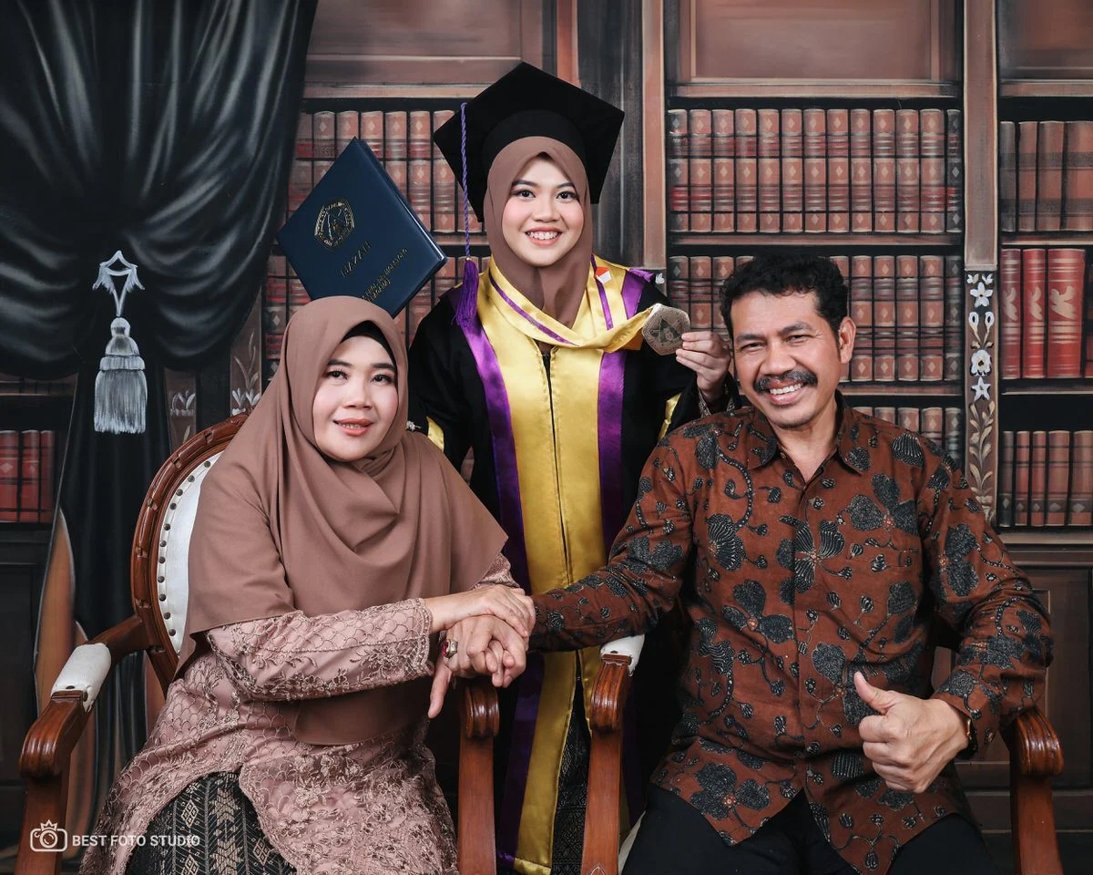 graduation photoshoot momen wisuda tak terlupakan 016.jpg