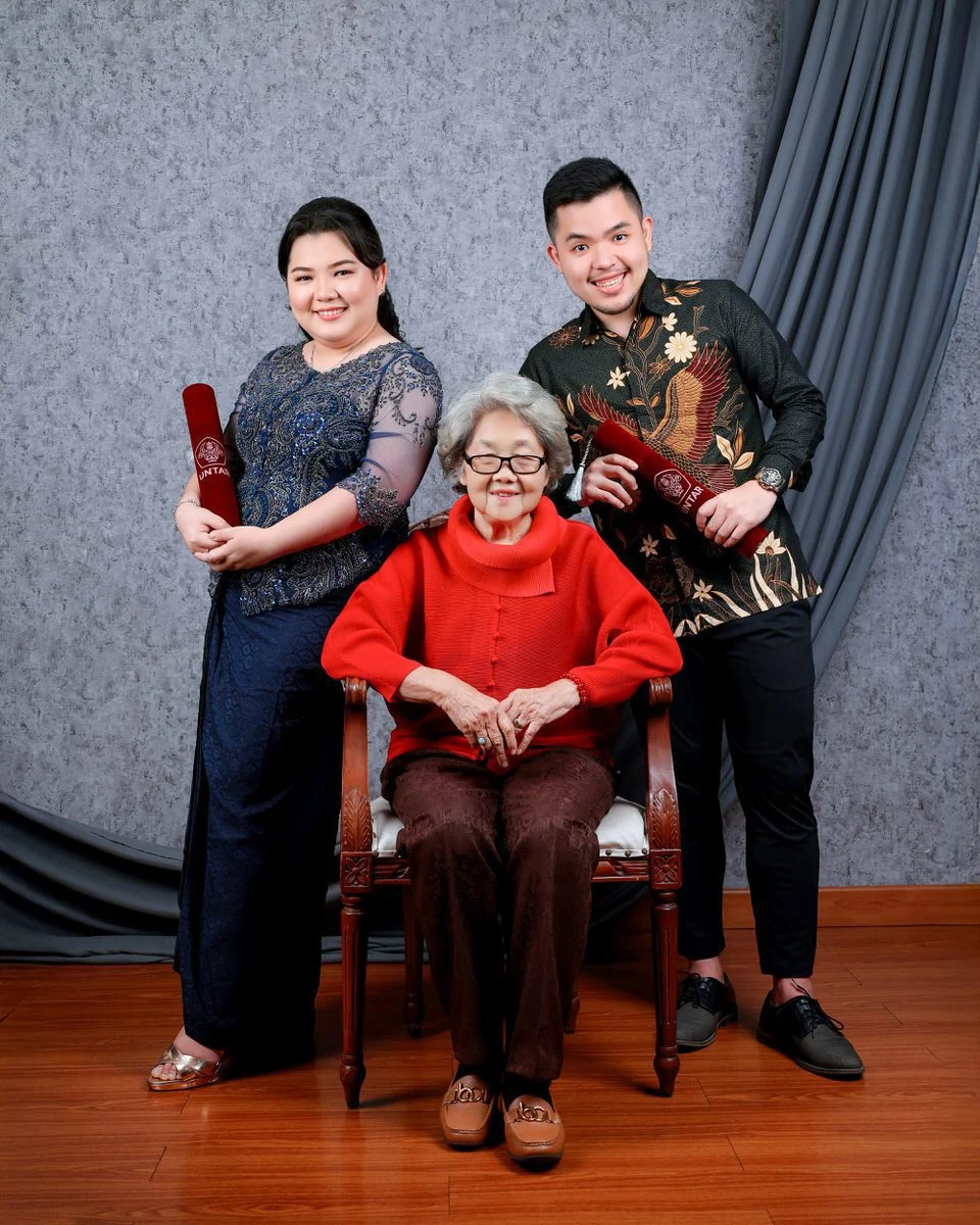 graduation medali wisuda penghargaan 34.jpg