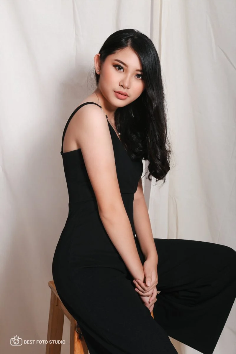 Portrait service preview