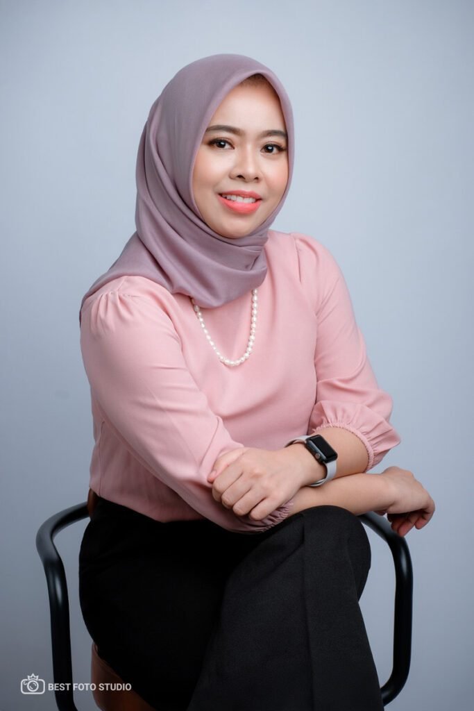 professional profile ekspresi percaya diri penuh 90.jpg