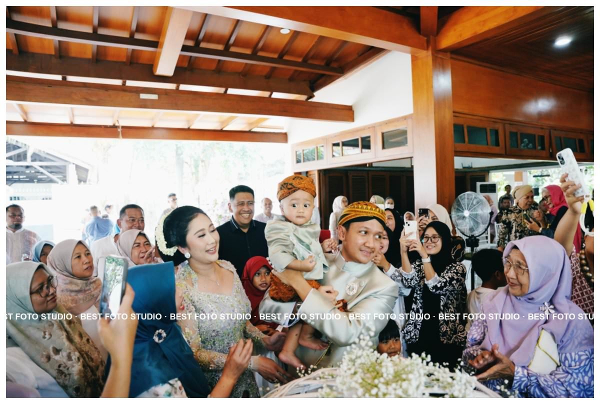 Tedak Siten Culture Candid03